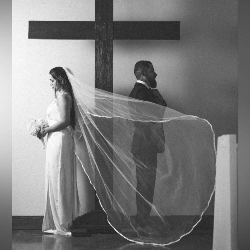 Elegant White Wedding Cathedral Vail